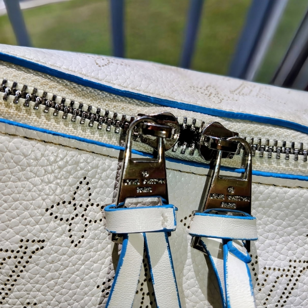 Louis Vuitton Cream With Blue Detailing Monogram Shoulder Bag - Picture 11 of 11